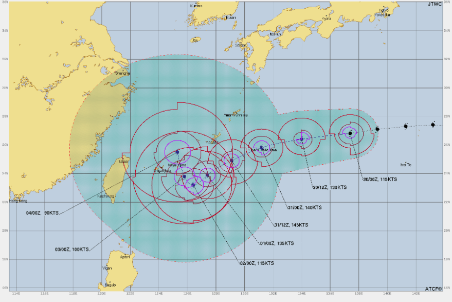 2022年8月30日時点の台風11号（ヒンナムノー）のJTWCの進路予想図